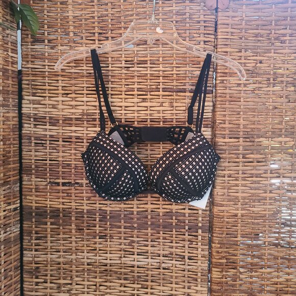Victoria's Secret VERY SEXY Bra Push Up Pigeonnant Black Nude SZ 36C Lace Accent - Picture 1 of 5